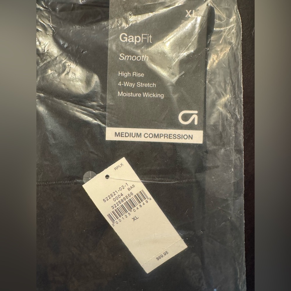 GAP Black High-Rise Performance Leggings